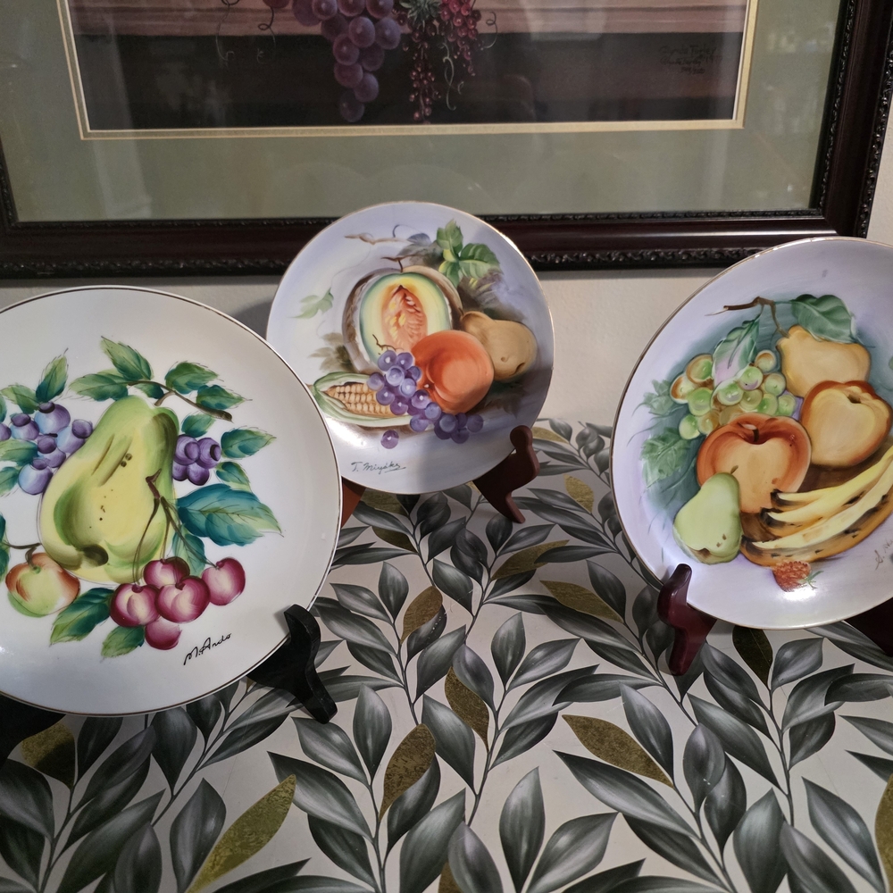 Fruit-Themed Decorative Plates